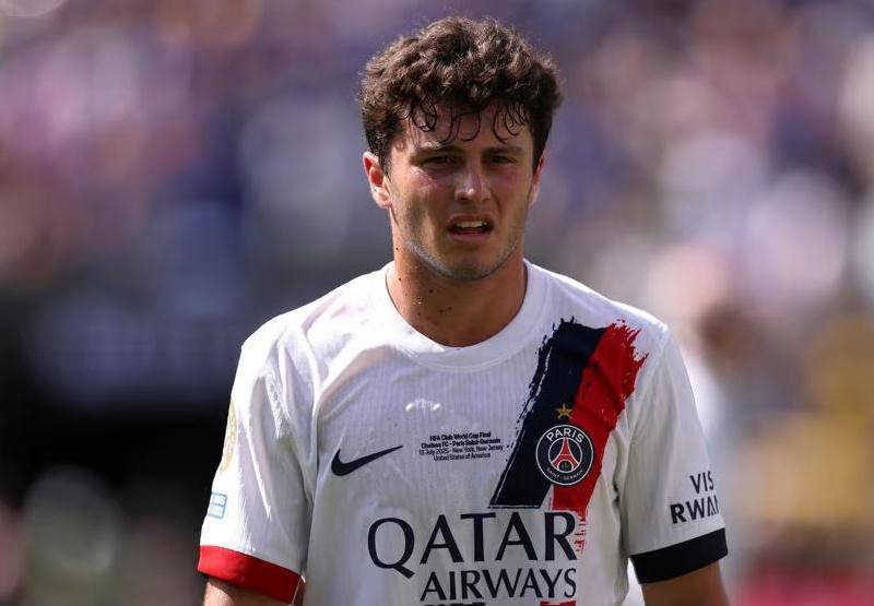 关于辛纳赛后谦逊发言登热搜，AC米兰血战巴黎圣日耳曼引发热议的信息